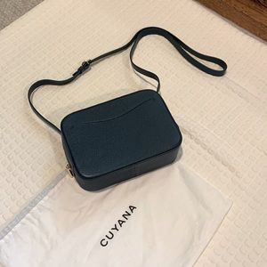 Cuyana - pebbled leather - camera style bag - deep ocean - Unused